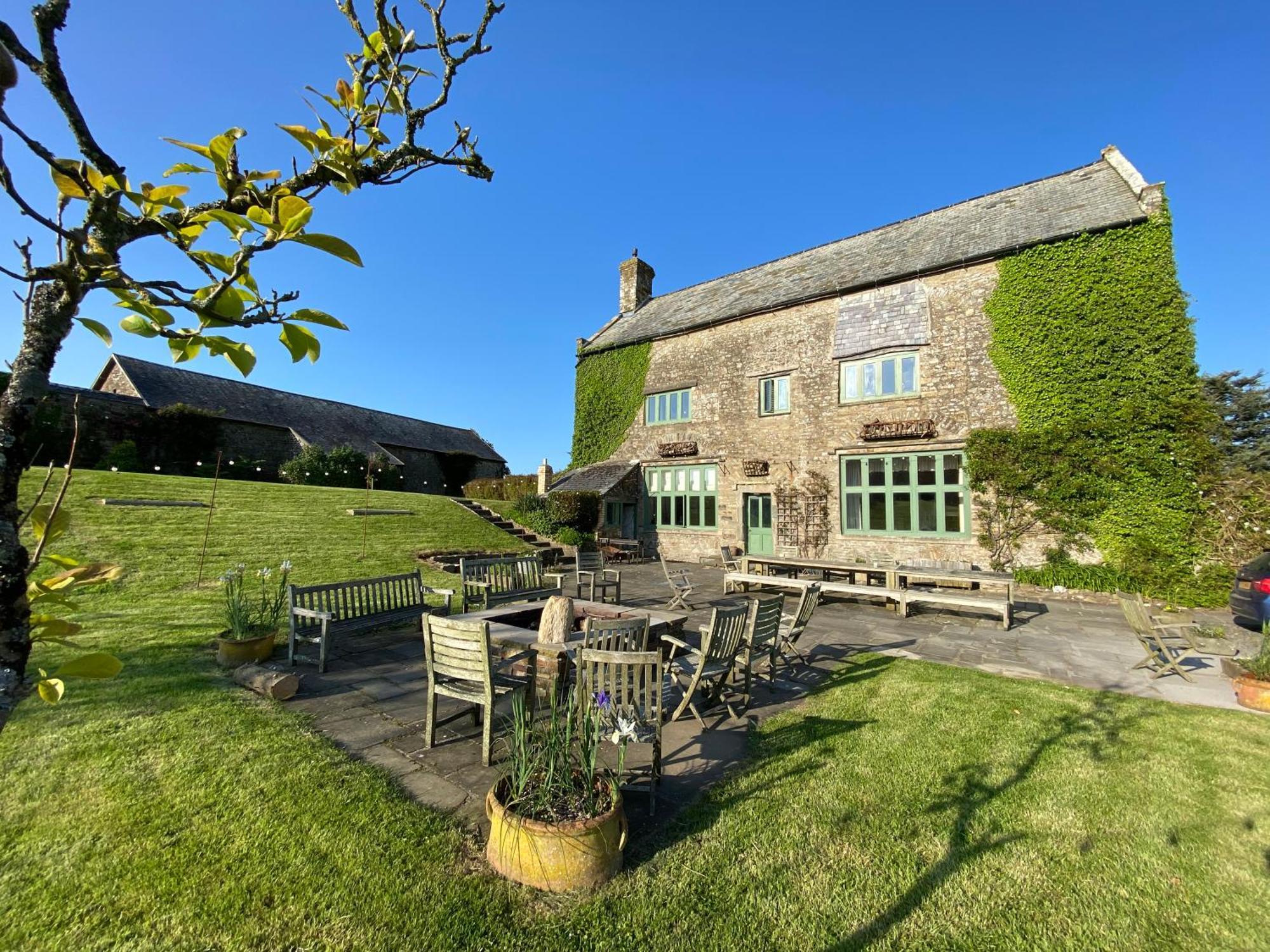 Ash Barton - Big Party House, No Curfew! Villa Wrafton Buitenkant foto