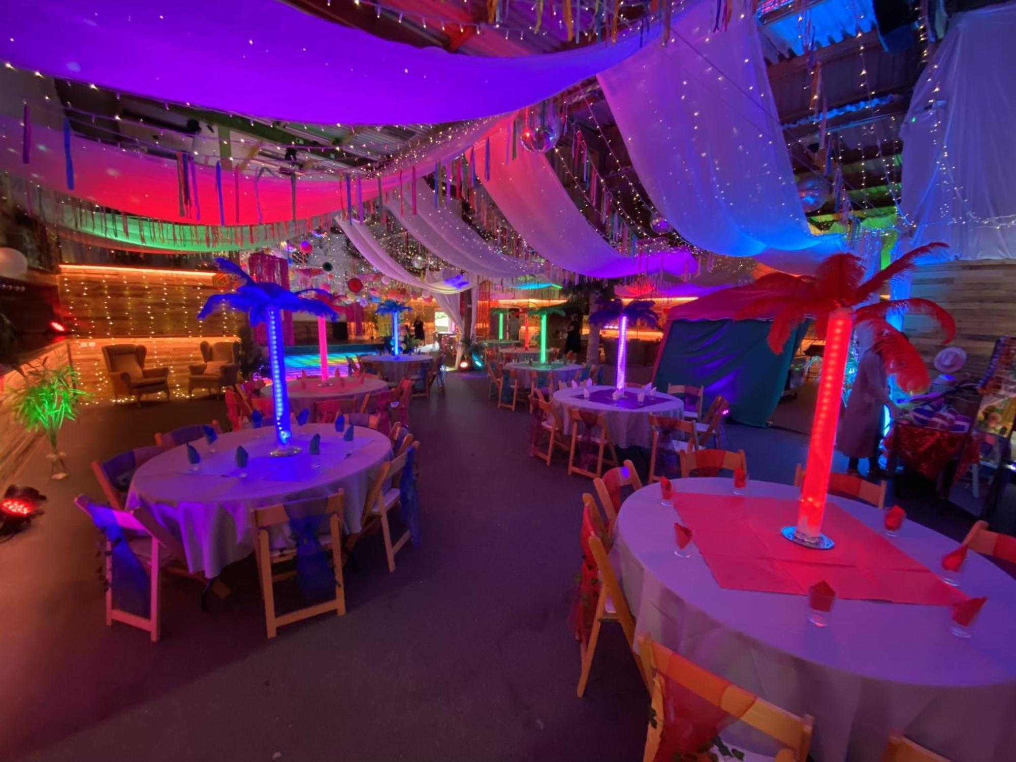 Ash Barton - Big Party House, No Curfew! Villa Wrafton Buitenkant foto